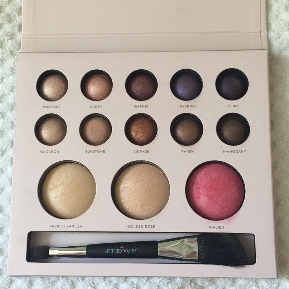 Laura Geller Passport to pretty travel palette